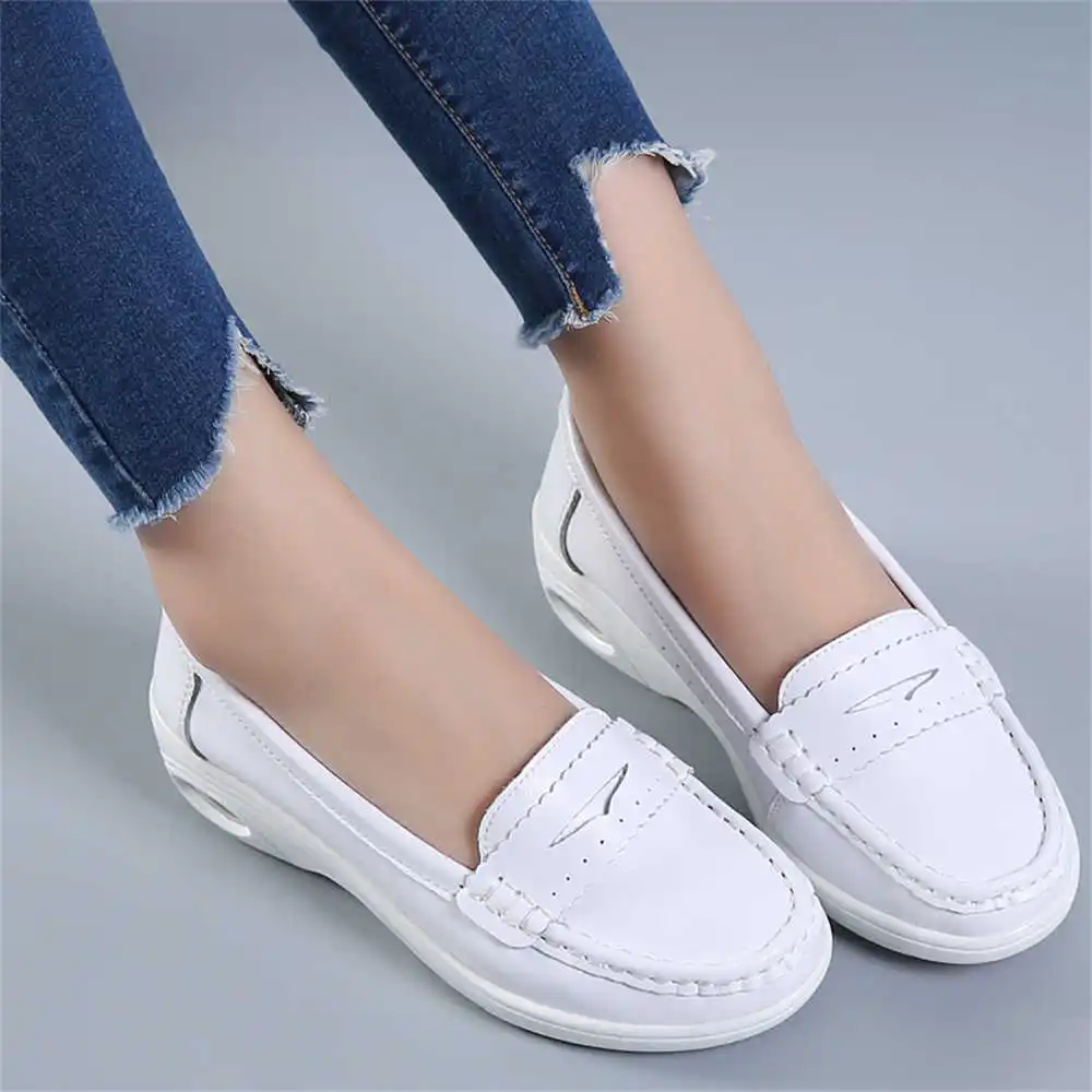 Thick Sole Slipon White Traine - Women Accessories Business Name Ideas reseña y precio