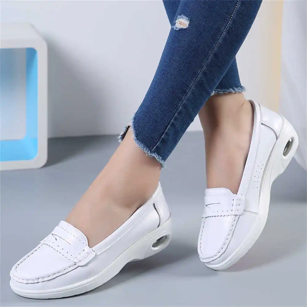 Thick Sole Slipon White Traine - Women Accessories Business Name Ideas reseña y precio