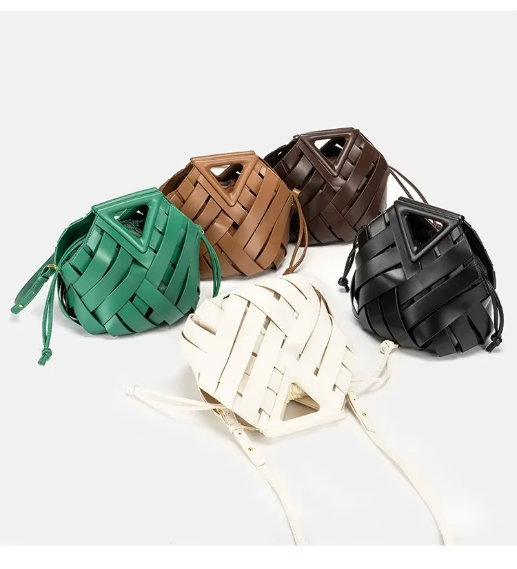 Trendy Vegan Leather Woven Tot - Women'S Accessories Handbags reseña y precio