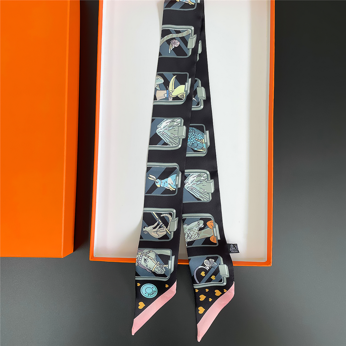 Brand Design Twill 100% Silk S - Women Accessories Brands reseña y precio