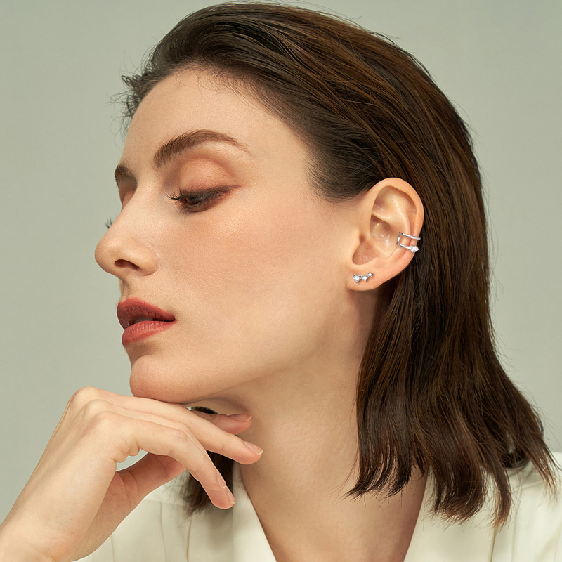 IOGOU Cuff Earrings for Women  - Women'S Emo Accessories reseña y precio