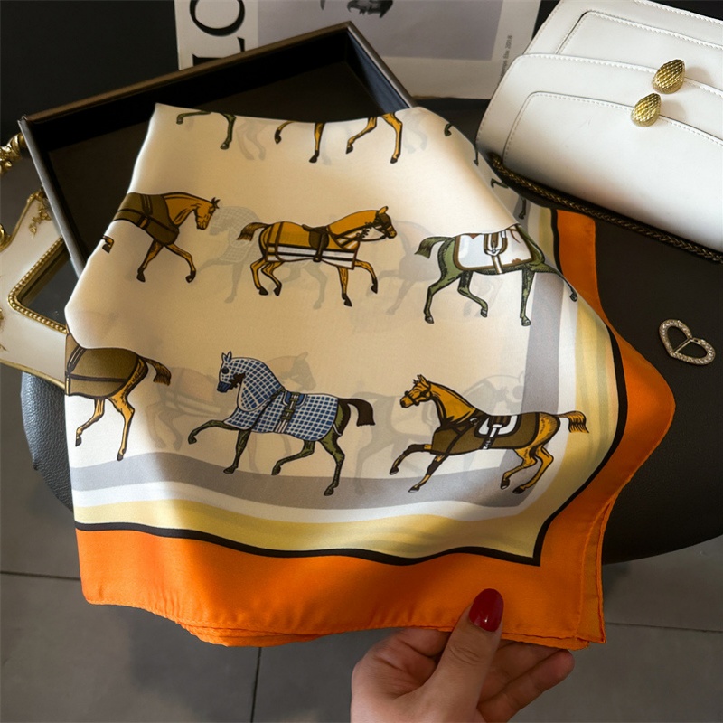 Luxury Brand 2026 Horse Print  - Women Accessories Brands reseña y precio