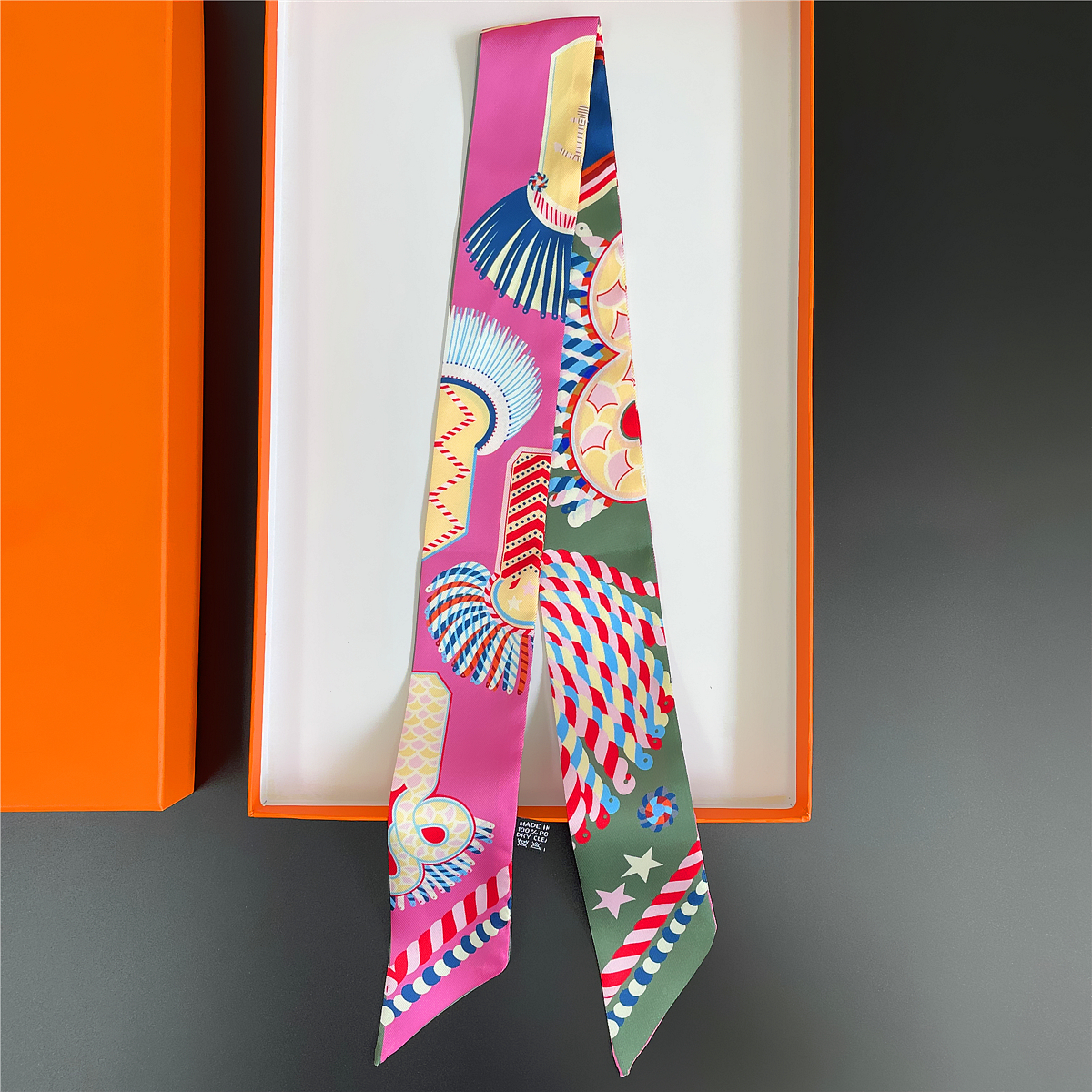 Brand Design Twill 100% Silk S - Women Accessories Brands reseña y precio