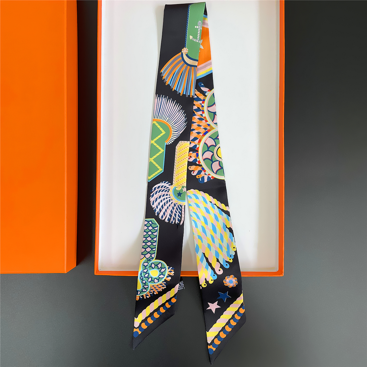 Brand Design Twill 100% Silk S - Women Accessories Brands reseña y precio