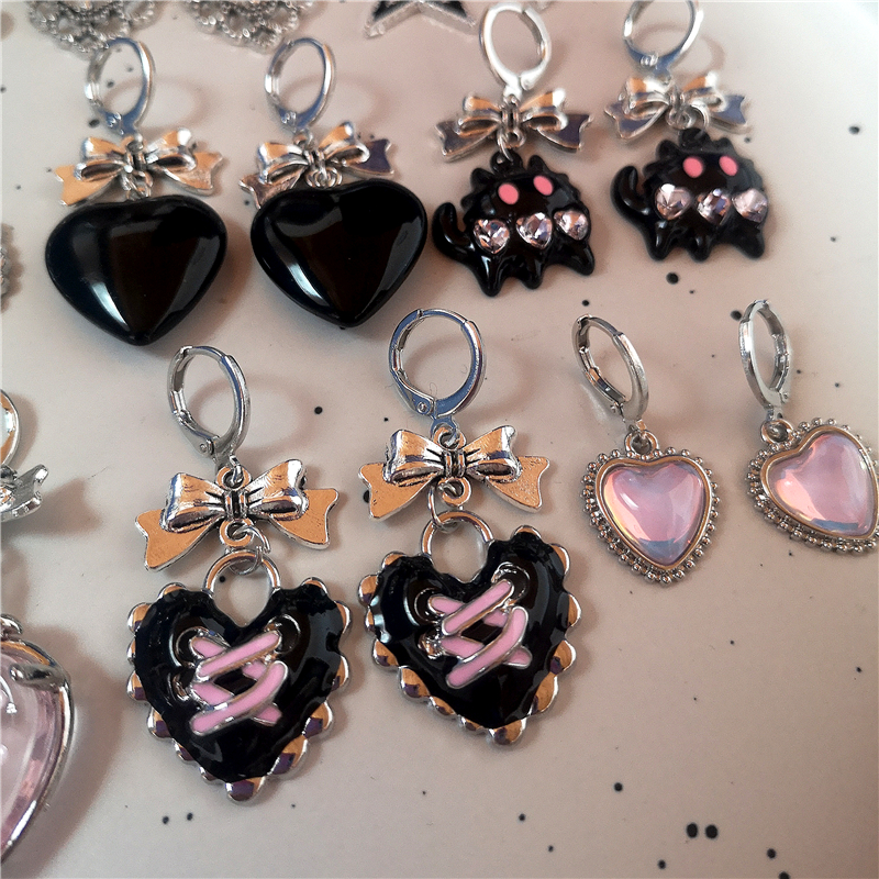 Goth Cute Punk Black Heart Win - Women'S Emo Accessories reseña y precio