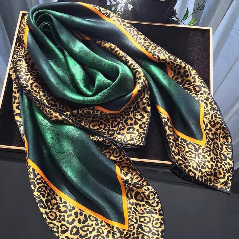 [BYSIFA] New Emerald Green Sil - Women Accessories Brands reseña y precio