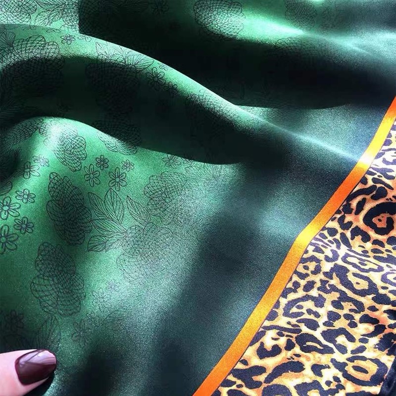 [BYSIFA] New Emerald Green Sil - Women Accessories Brands reseña y precio