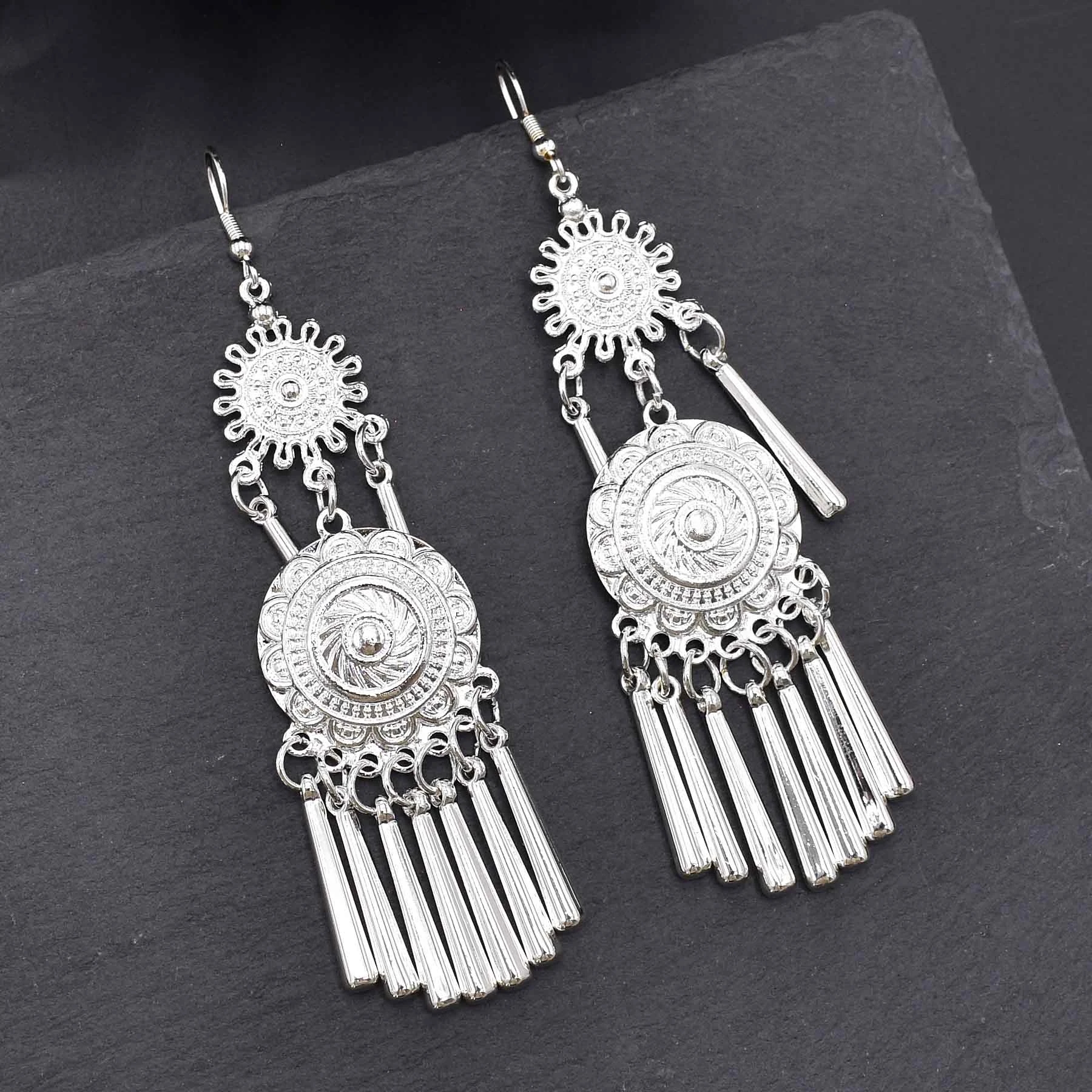 Miao Silvery Alloy Small Horn  - Women Accessories Pakistan reseña y precio