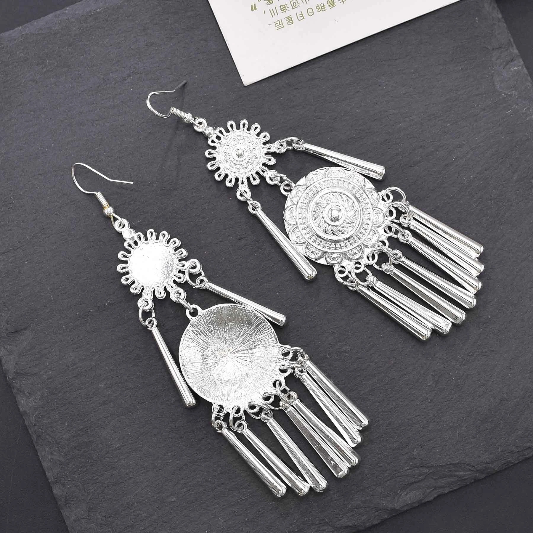 Miao Silvery Alloy Small Horn  - Women Accessories Pakistan reseña y precio