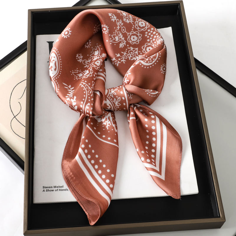 Luxury Brand Silk Square Paisl - Women Accessories Brands reseña y precio