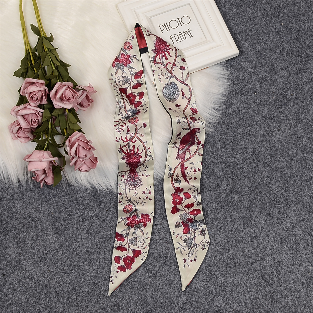 Flower Room Parrot Brand Scarf - Women Accessories Brands reseña y precio